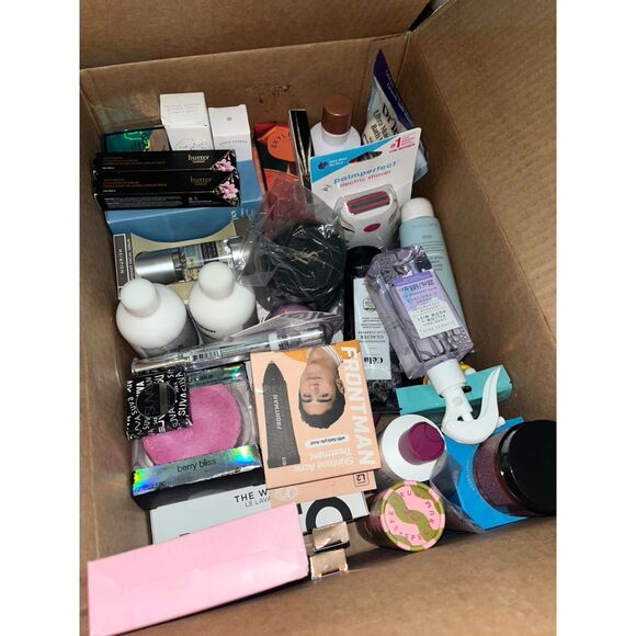 Beauty and Health Product Makeup and Skincare Edit Bundle! ($234 Value) - Picture 2 of 2